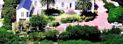 Manor On The Bay