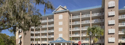 Bluewater Resort & Marina By Spinnaker Resorts