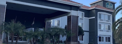 La Quinta Inn & Suites By Wyndham Visalia Sequoia Gateway