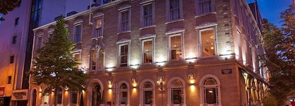Ten Square Hotel