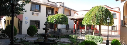 Hotel Suites El Paseo