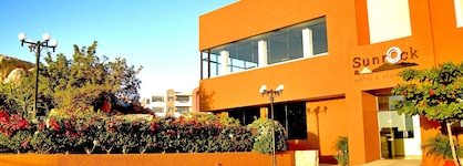 Sunrock Hotel And Suites