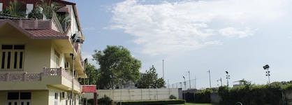The Byke Grassfield Resort With Outdoor Pool, Shyam Nagar