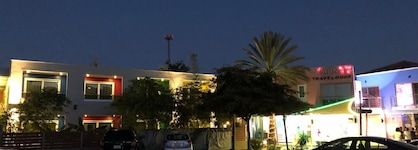 Quint's Travelers Inn