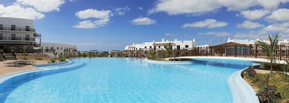 Meliá Dunas Beach Resort & Spa