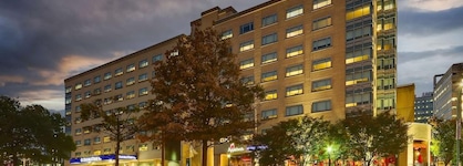 Doubletree By Hilton St. Louis Forest Park