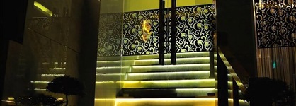 Art Deluxe Hotel
