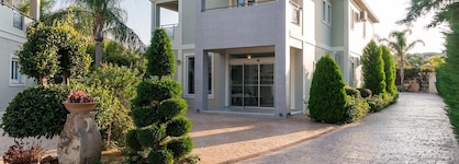Mamfredas Luxury Resort