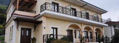 Gogos Hotel