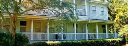 Lookaway Inn