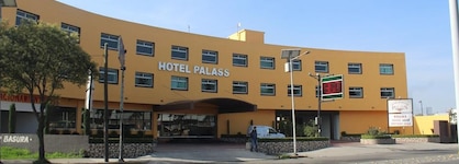 Hotel Palass