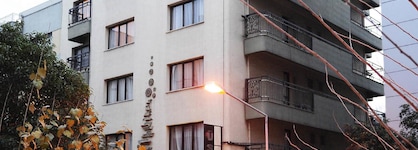 Üstün Otel Alsancak