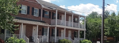 Inn At Cemetery Hill