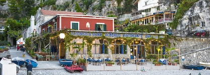 Alfonso A Mare