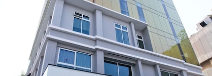 Aqueen Hotel Paya Lebar