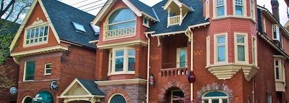 Madison Manor Boutique Hotel