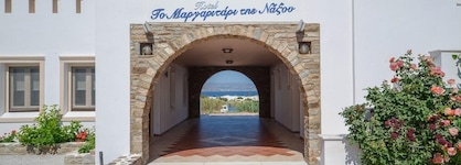 Margaritari Hotel