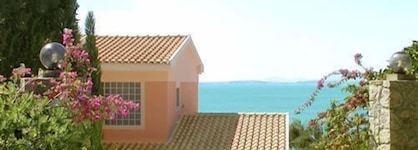 Glyfa Apartments