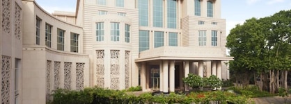 Taj Santacruz
