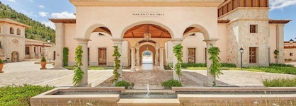 Cap Vermell Grand Hotel