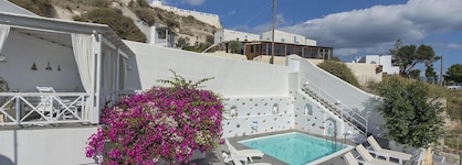 White Cave Private Villa