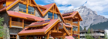 Moose Hotel And Suites