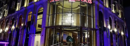 Sama Paris Plaza