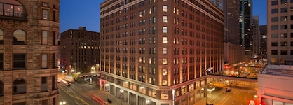 Embassy Suites By Hilton Minneapolis