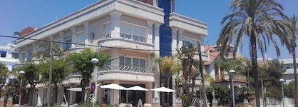 Marea Aparthotel