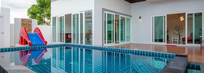 Casa Unifamiliar 7 Habitaciones 3 Baños, Hin Lek Fai