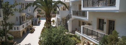 Flamingos Hotel