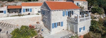 Old Tree Villa