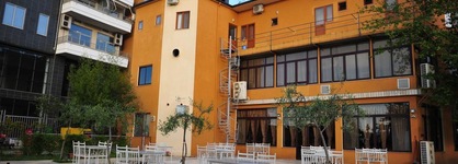 Hotel Blini