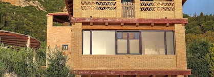 Diamond Suites