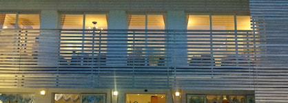Kiss Beachfront Hotel & Restaurant