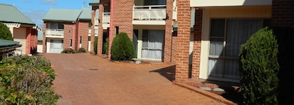 The Roseville Apartments