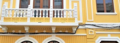 Los Canaritos