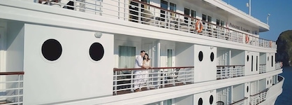 Paradise Elegance Cruise Halong