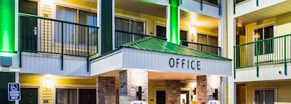 Hometowne Studios By Red Roof Colorado Springs - Airport