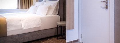 Level Luxury Suites