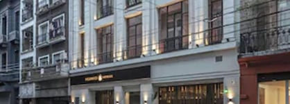 Huinid Obelisco Hotel