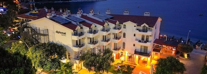 Diplomat Hotel