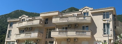 Montebay Perla