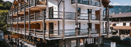 24 By Avenida Hotel And Residences