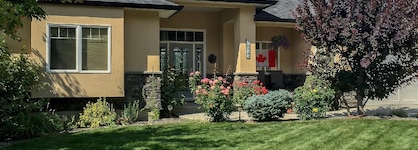 Adela's Bed And Breakfast