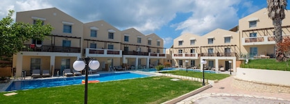 Akron Seascape Resort