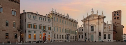 Ca' Uberti Palace Hotel , Mantegna Hotels