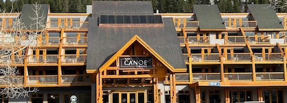 Hotel Canoe And Suites