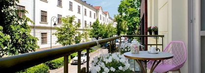 Rajska Residence