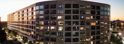 Sentral West Midtown At Star Metals